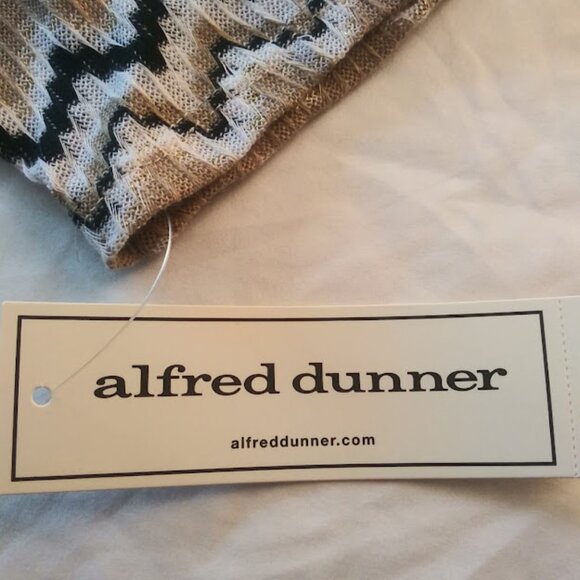 Alfred Dunner women's size S multicolored zigzag top - Picture 14 of 15